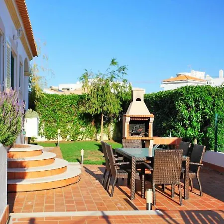 Villa Town Center * Albufeira